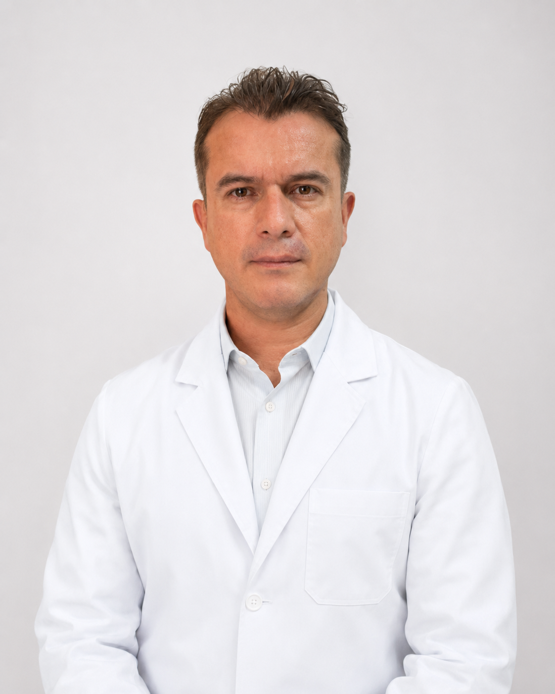 Dr. William López